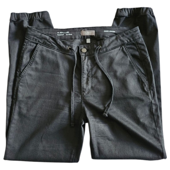 DL1961 Gwen Jogger In Black - Picture 3 of 6